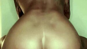 i'm max ryan, riding this clear dildo in the bathtub, feeling so wet