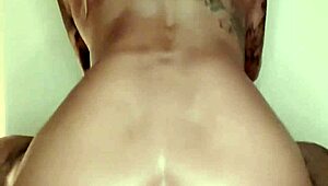 i'm max ryan, riding this clear dildo in the bathtub, feeling so wet