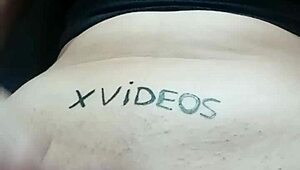 Miren Lo Que Encontré: Shaved Pussy Horny Hairless Babe Exposed