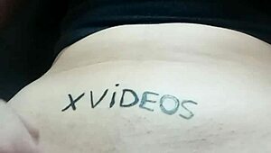 Miren Lo Que Encontré: Shaved Pussy Horny Hairless Babe Exposed