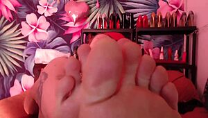 The art of teasing foot fetish edition