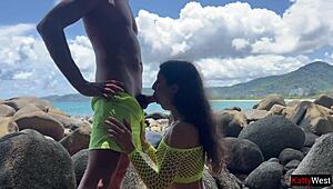 Леле, кълна се, с мацката имахме толкова страстен секс на плажа... до океана, нали знаеш?