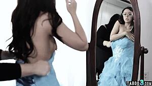 Wah, digangbang sebagai cewek sekolah nerdy 18+ di luar sebelum prom!