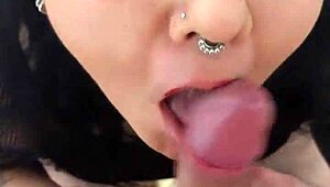 Introducing myself as Giselove in casual chat