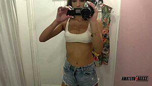 Ей, вярваш ли, че Дана си палавни в обществена преоблекалня?