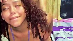 家庭视频 - 满足粉丝的恋物癖，用呕吐和肛交X3