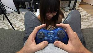 candy cruise gives a nerdy blowjob in pov, sucking his cock