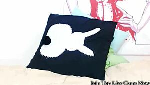 cute sexy asian masturbating live on cam 😍