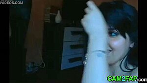 a free amateur video of a facial on webcam