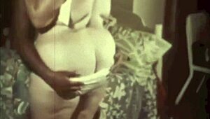 หญิงขาวอ้วนรสชาติควยดำใหญ่ในสไตล์วินเทจ