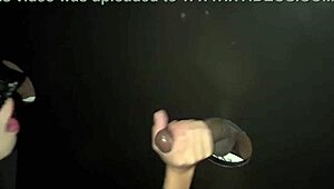 Novinha visits the gloryhole at casa de swing villa imperium for a unique experience