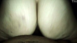 人妻像骚货一样骑屁股