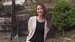 Asian babe blowjob virtual sex