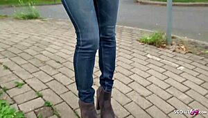 Германски скаут хваща младата Бони в спонтанен кастинг секс