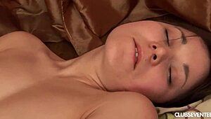 Wow, kinky brunette teen toys her unshaved pussy!