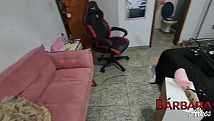 vadia exibindo shortes coladinho bem puta com big ass