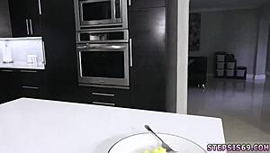 Amateur ebony teen 18+ reaches orgasm in the Chumly family competition.