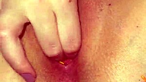 Djbrisa Coelhinha Masturbating Sensually in Corset, Teasing with Latina Flair