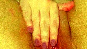 Djbrisa Coelhinha Masturbating Sensually in Corset, Teasing with Latina Flair