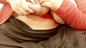 indian desi aunty getting naughty