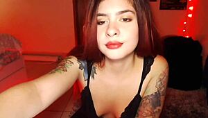 Sensual teen 18+ rubbing her pussy firmly just for you live from dominica