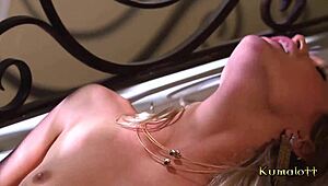 Is the supermodel getting laid by a married man?