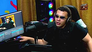 isa traveler gets naked in the studio and asks ruan to touch her ass, what a delight - podcast popum in the shack