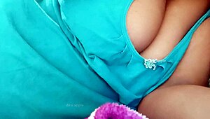 indian bhabhi with attractive boobs