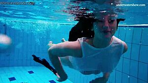 Horny Teen Strips Naked in Public to Show Off Her Sexy Curves. Her Shy Side Vanishes Outdoors.