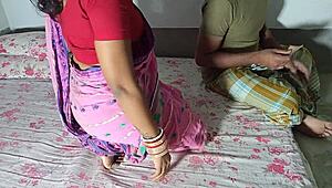 Ehi, l'amica MILF asiatica del ranch riceve una visita sorpresa dal venditore di uova bangladeshi per un'intensa scopata insieme