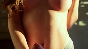 Jebeno, daj mi to super brzo drkanje, ti kovrdžava kučko!