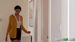 Ей, виж палавата Naudi Nala с Penny Barber и Marcus London