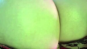 i love velvet velour's vampire handjob on my big cock. it feels so sexy.