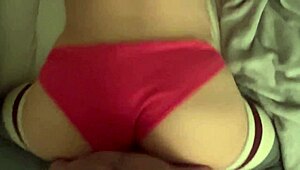 הוא גומר מהר אבל ממשיך להזדיין עם התחת הגדול שלי בגרבונים חזק!