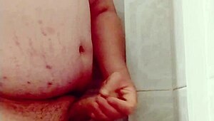 la vecina caliente makes me masturbate, she's so hot 😍