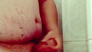 la vecina caliente makes me masturbate, she's so hot 😍