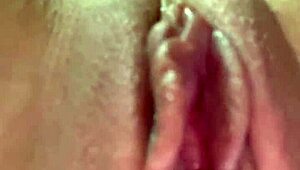 Liza devica hrepeni brusiti mokro pičko po tvojem obrazu