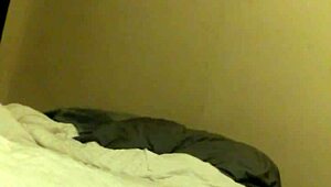 Cam recording of a person in leggings. Detailed view of the fabric and fit.