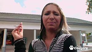 Yo, Jaclyn Fox stopft perfekte Fotze mit random Schwanz nach wildem Shooting