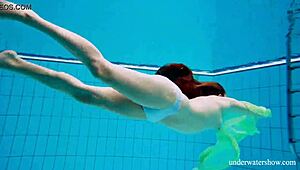 Nina Mohnatka reveals hairy pussy in skinny bikini underwater shower