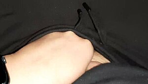 Непознатият и аз свършваме заедно в купето на влака