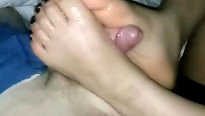 getting a lubed footjob before sleep