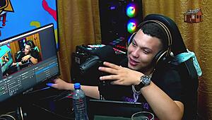 Bia Shows Her Body Curves in Detail