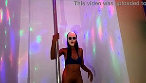 Porno gratis exclusivo amateur de morena sexy bailando en el tubo