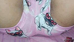 Desi Hermanastra Lepas Celana Dalam, Tunjukin Semua, Minta Ngewe Pas Keluarga Keluar! 😈