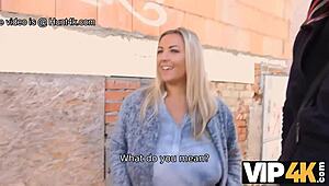 Aku Ketagihan Sama Gerakan Liar Milf Ceko Berpayudara Besar Ini