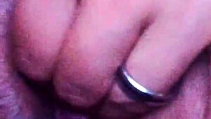 I'm moanin while masturabting as a amateur prostiute