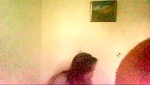 Webcam Dana and Lauty get down with raw action.