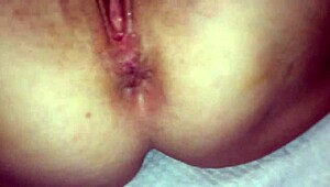 Fuck Her With Finger!