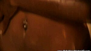 indian babe dances with sensual moves